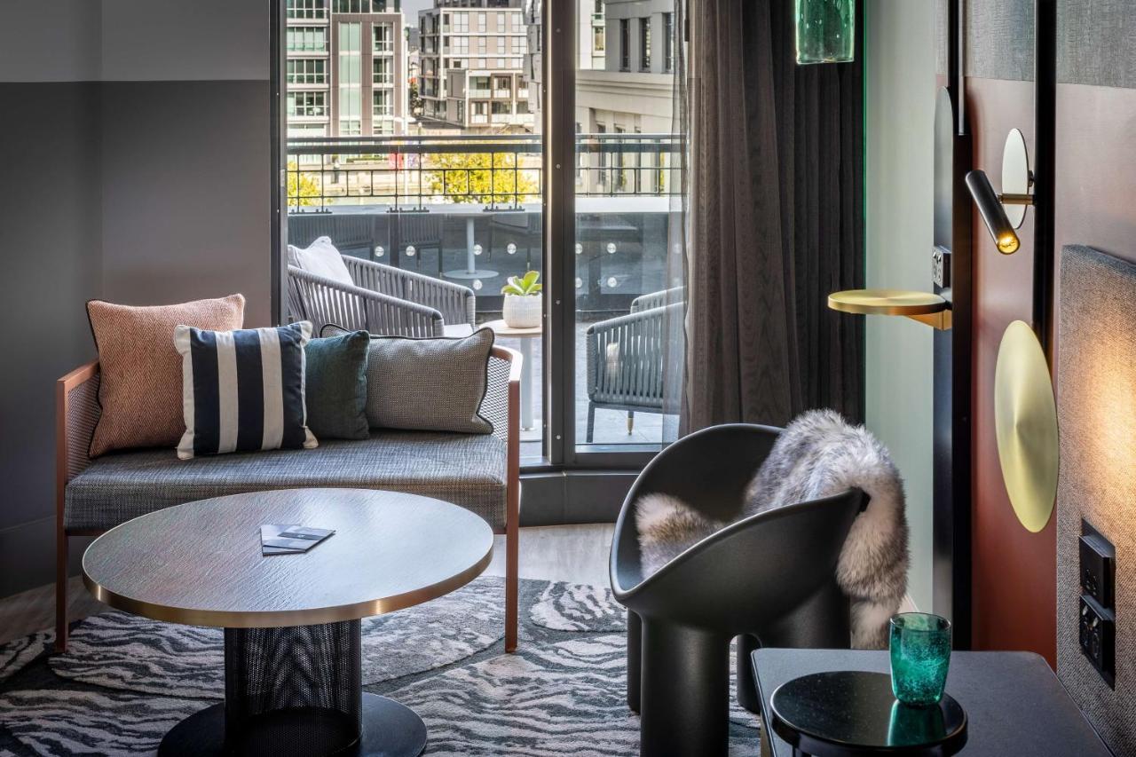 Hotel QT Auckland Exterior foto The Living Room at The Standard London